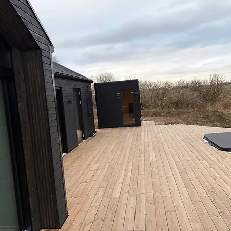 Laekkert Med Udsigt Over Limfjorden Roslev