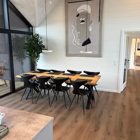 Ved Astrup Vig Med Fjordudsigt